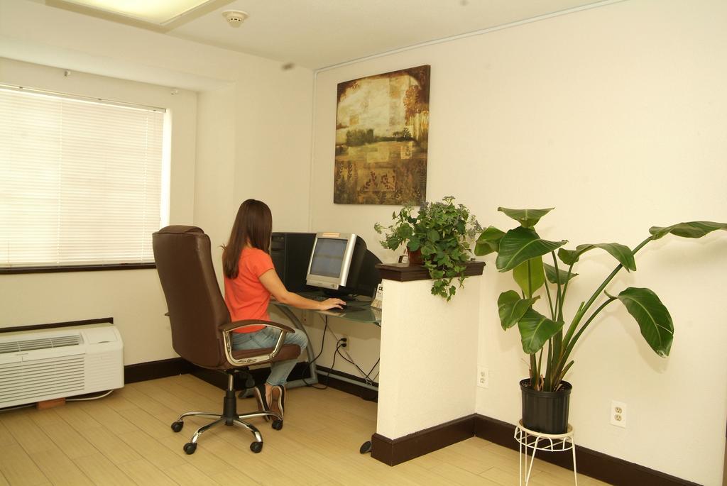 Expo Inn Талса Экстерьер фото